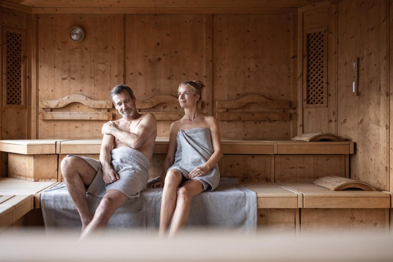 Spa & Naturhotel Outside マトライ・イン・オストティロル エクステリア 写真