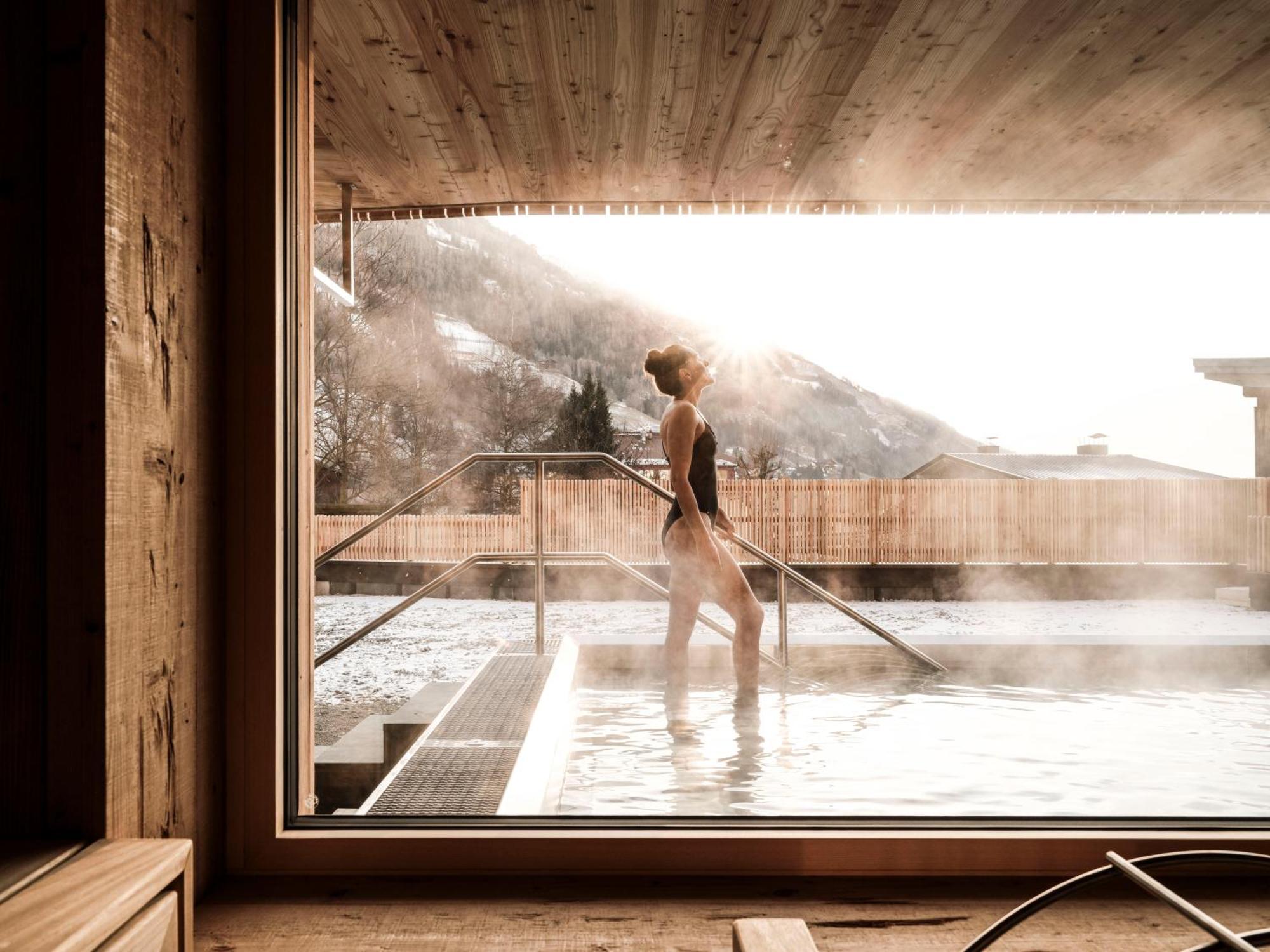 Spa & Naturhotel Outside マトライ・イン・オストティロル エクステリア 写真